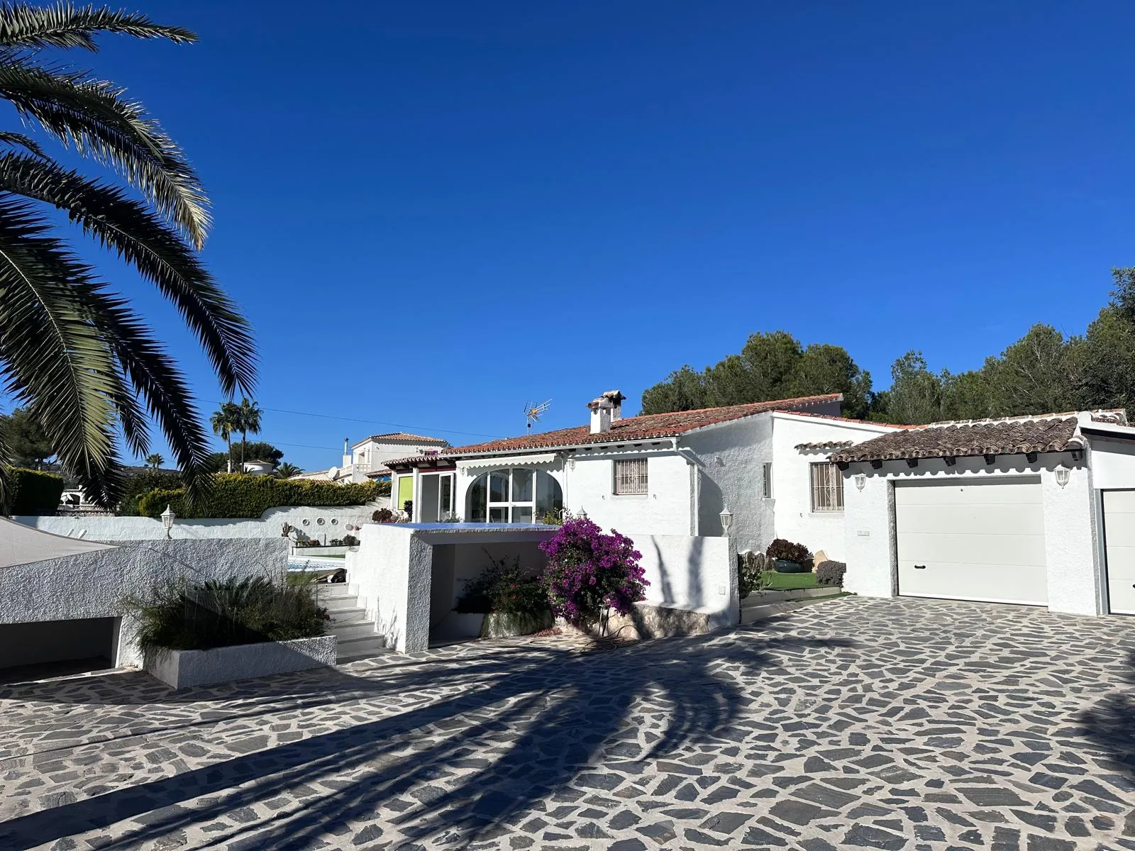 Villa de un nivel con vistas al mar en venta en La Sabatera, Moraira