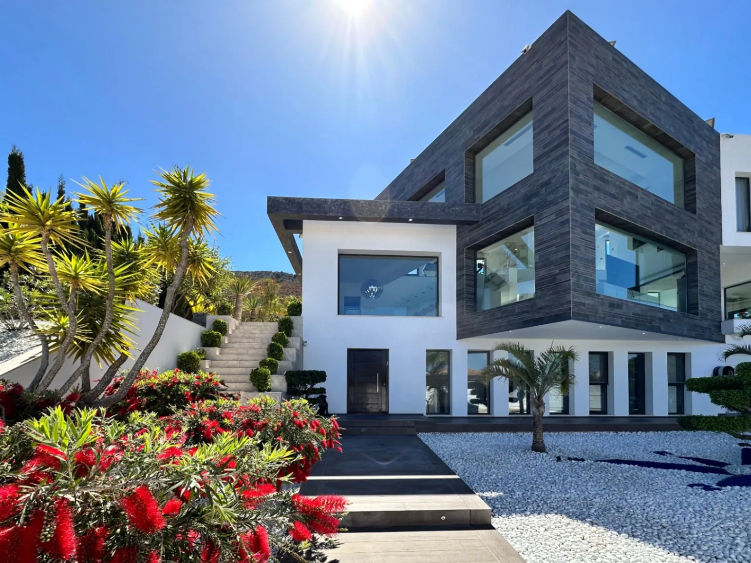 Excepcional villa de diseño con vistas panorámicas en venta en Jávea