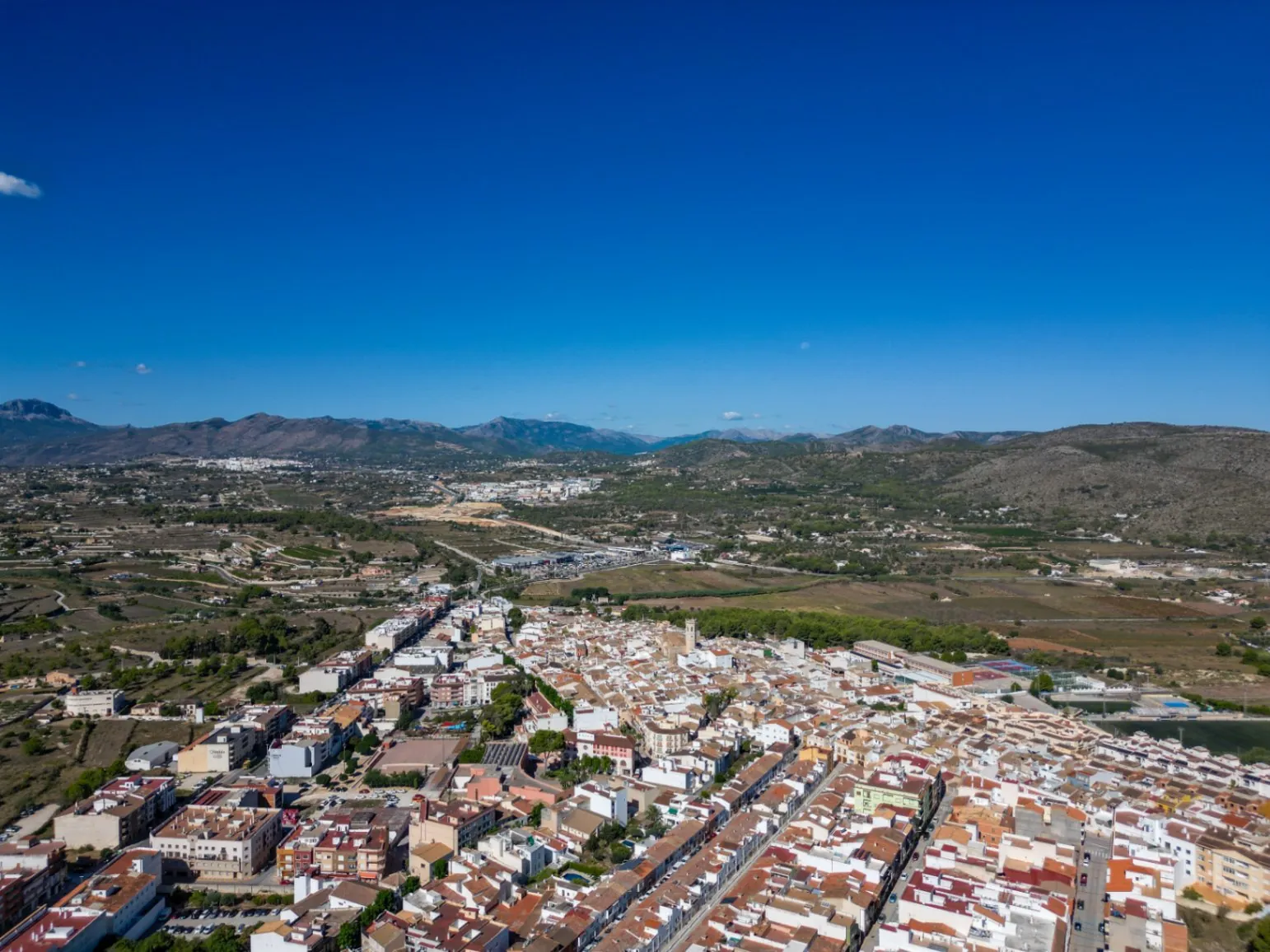 Casa de Campo en Venta en Teulada con Vistas al Mar en Moraira – Proyecto Parcialmente Renovado