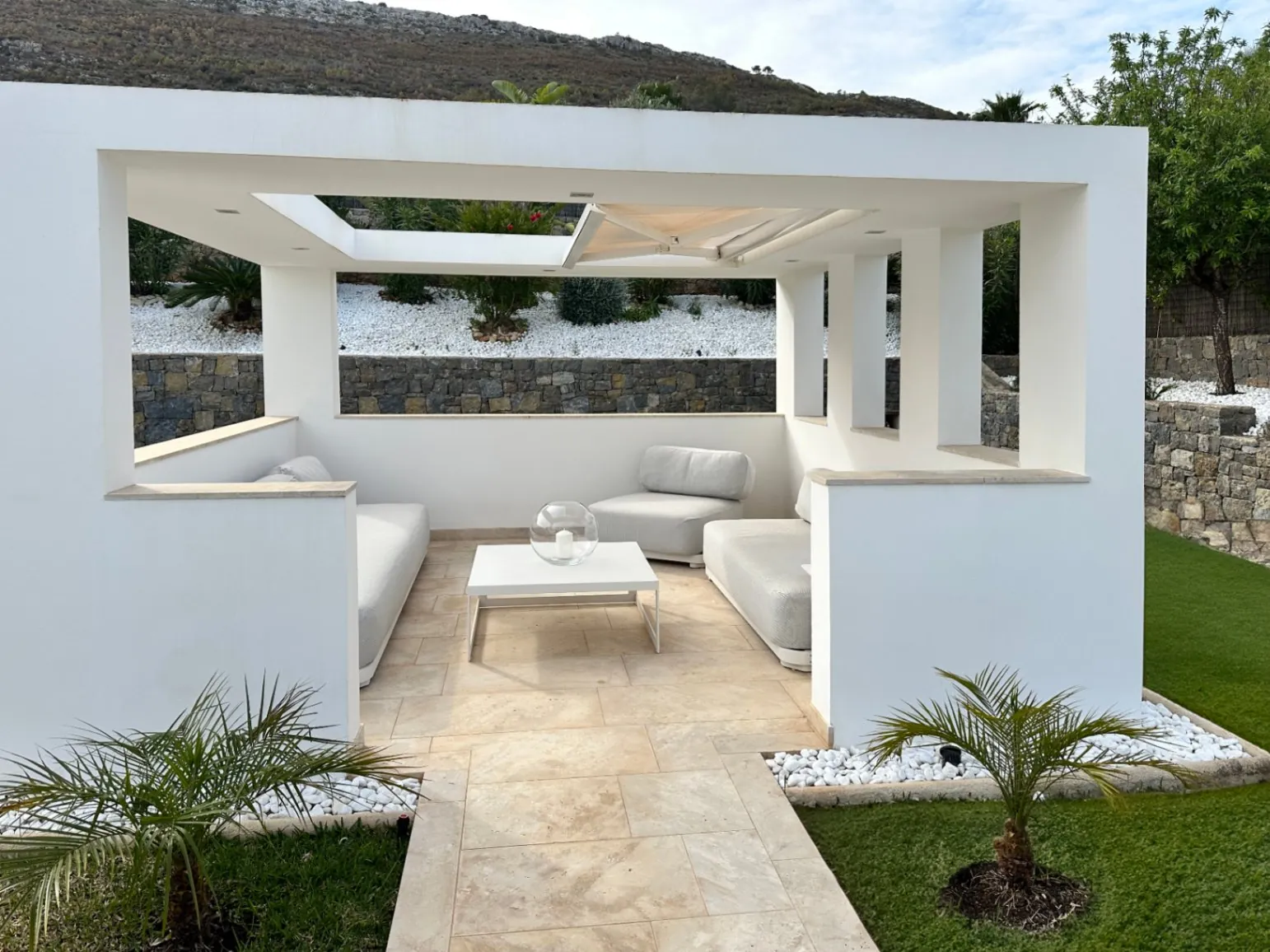 Excepcional villa de diseño con vistas panorámicas en venta en Jávea