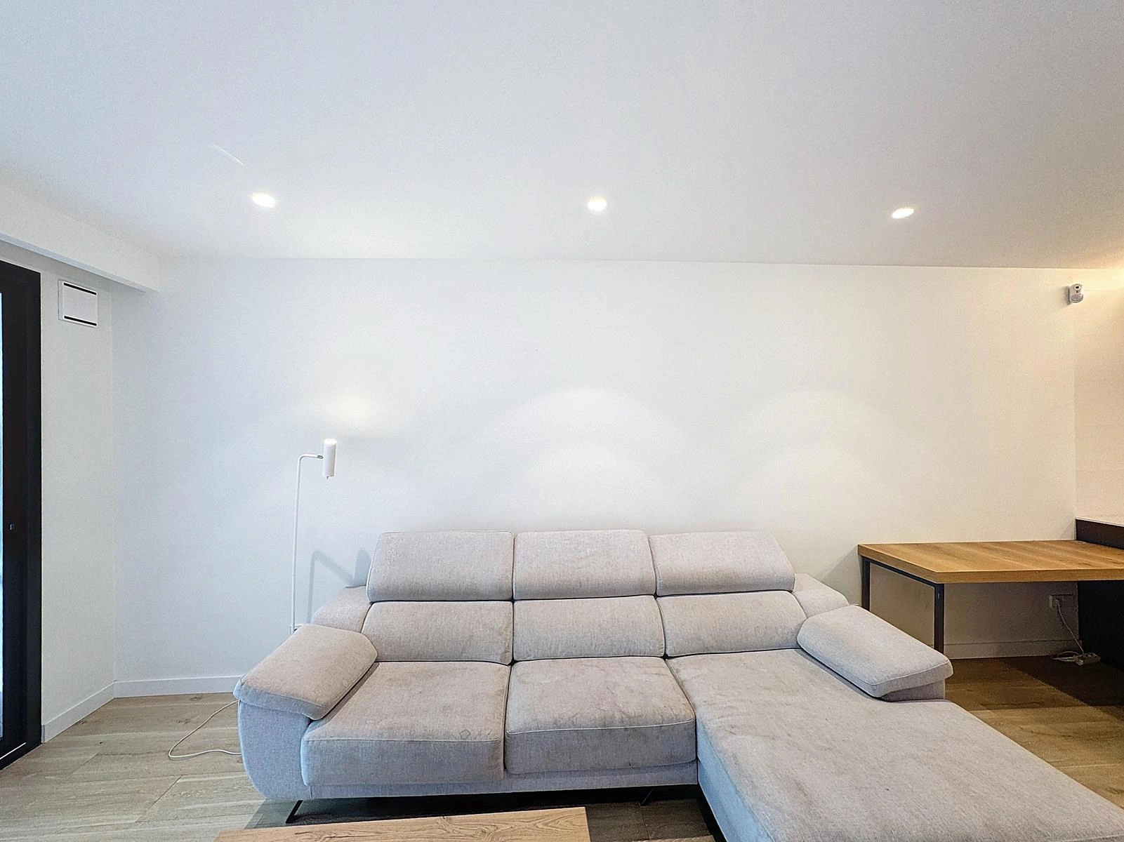 Cumbre del Sol, modern apartment with private garden