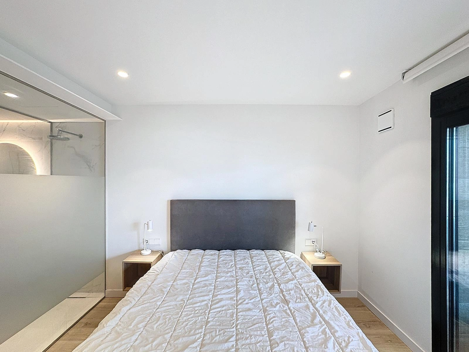 Cumbre del Sol, modern apartment with private garden