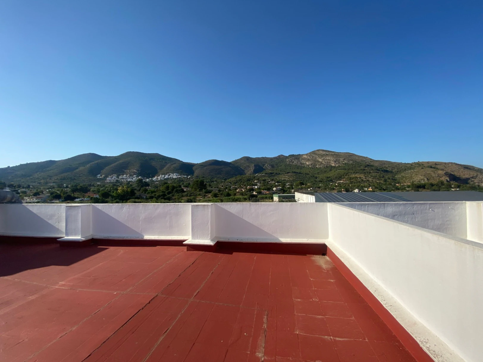 Apartamento de 3 habitaciones y terraza - Xalo