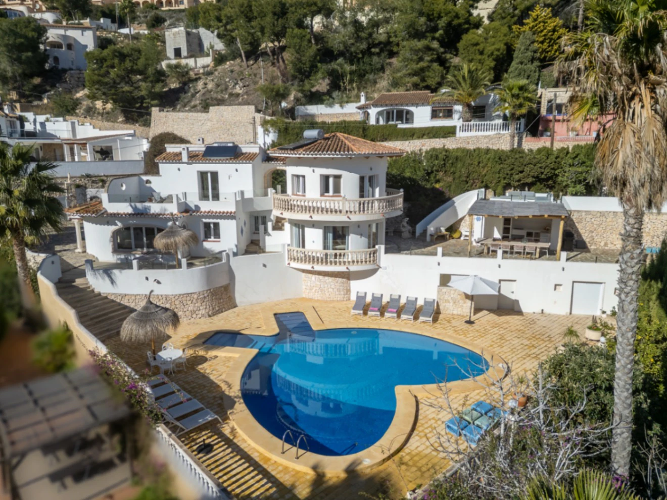 Beautiful, spacious villa with sea views for sale in Benimeit, Moraira