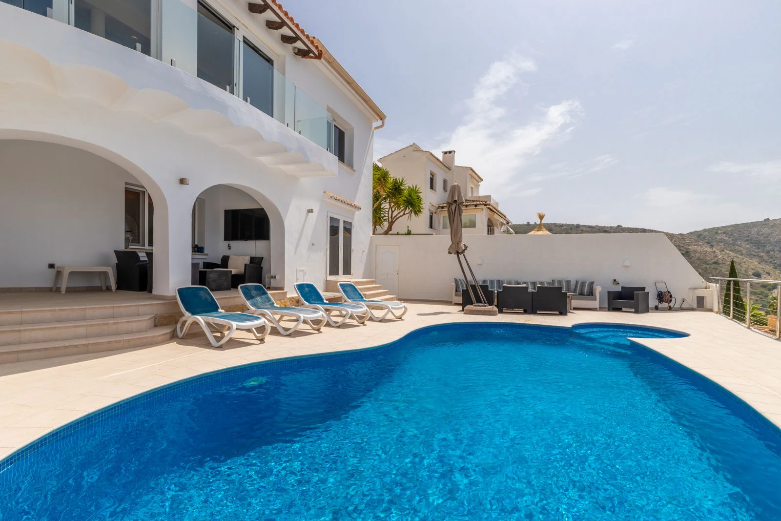 Spectacular Villa with Panoramic Sea Views in El Portet, Moraira – Just 1.2km from the Beach!