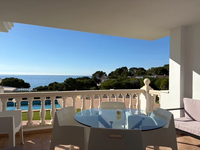 Frontline apartment with sea view for sale in Platgetes, Moraira