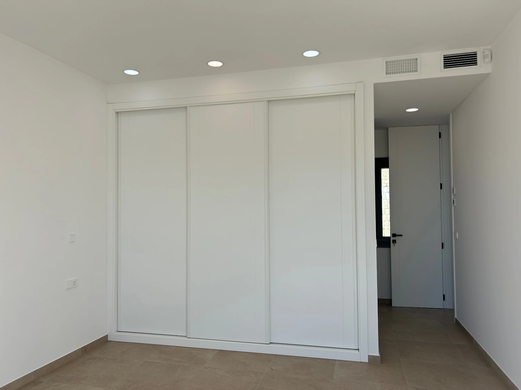 Move-in ready new build villa with sea views for sale in La Fustera, Benissa