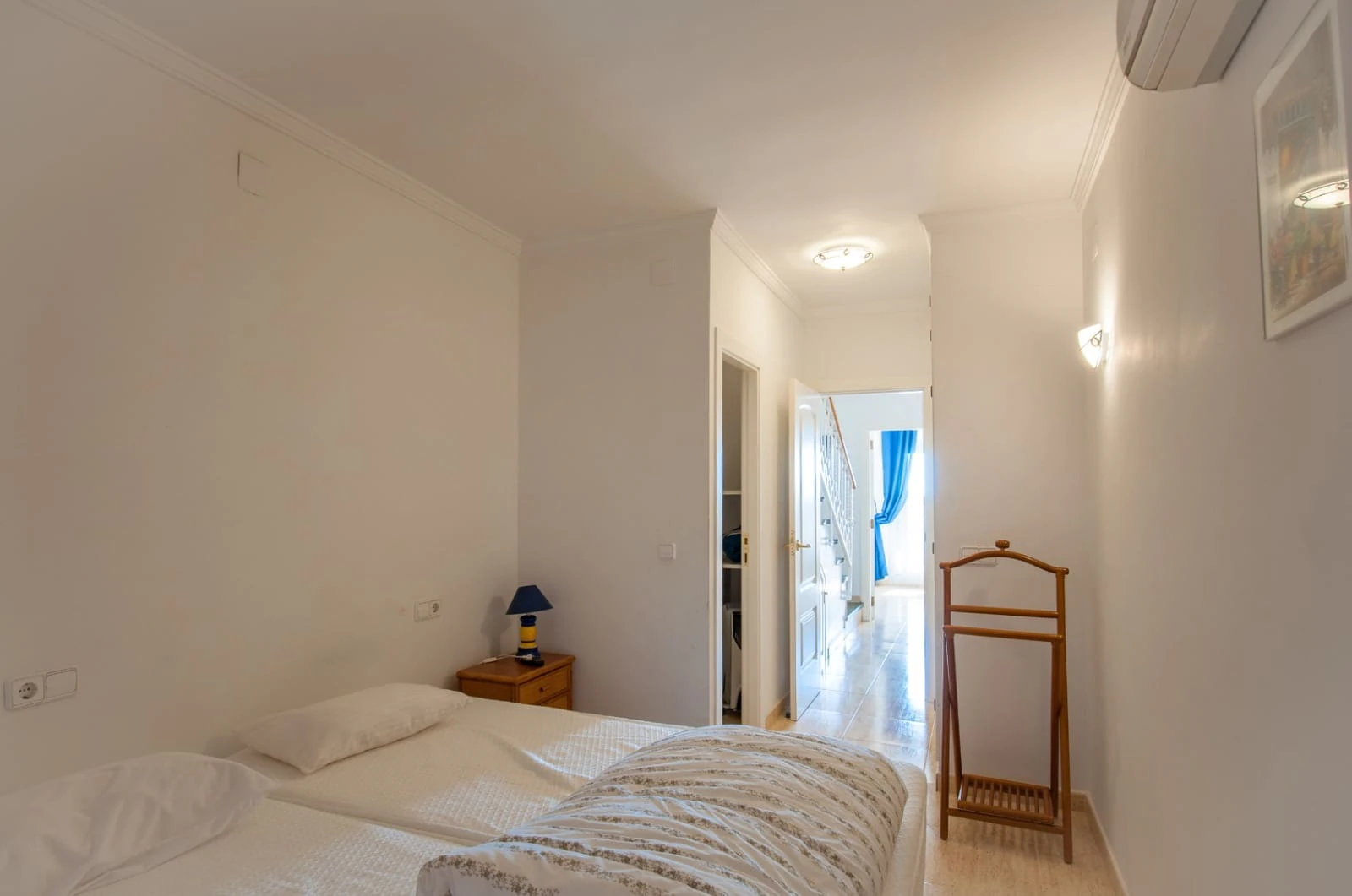 Frontline apartment with sea view for sale in Platgetes, Moraira