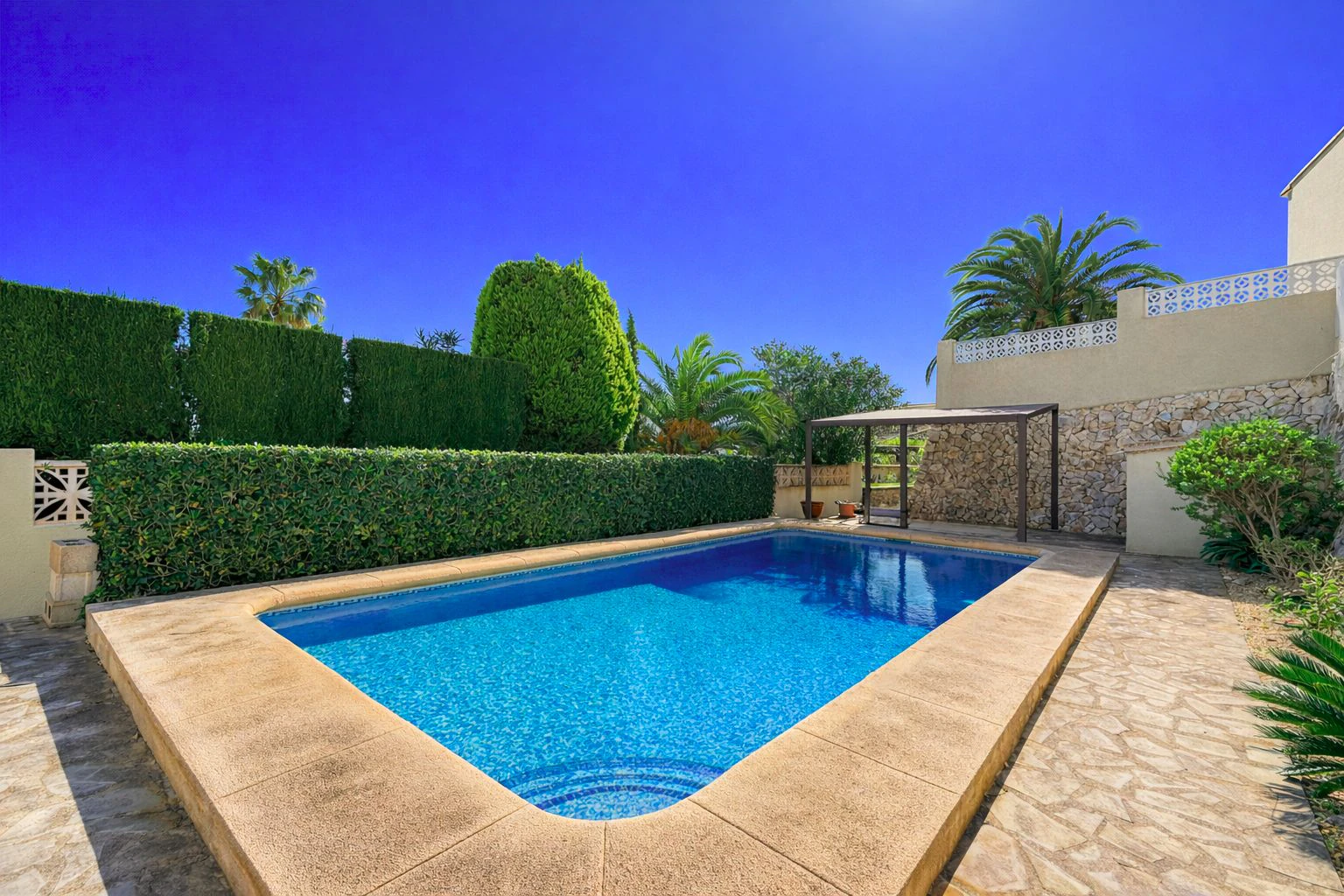 Exclusive villa in Benitachell with pool, sea views, and solar energy