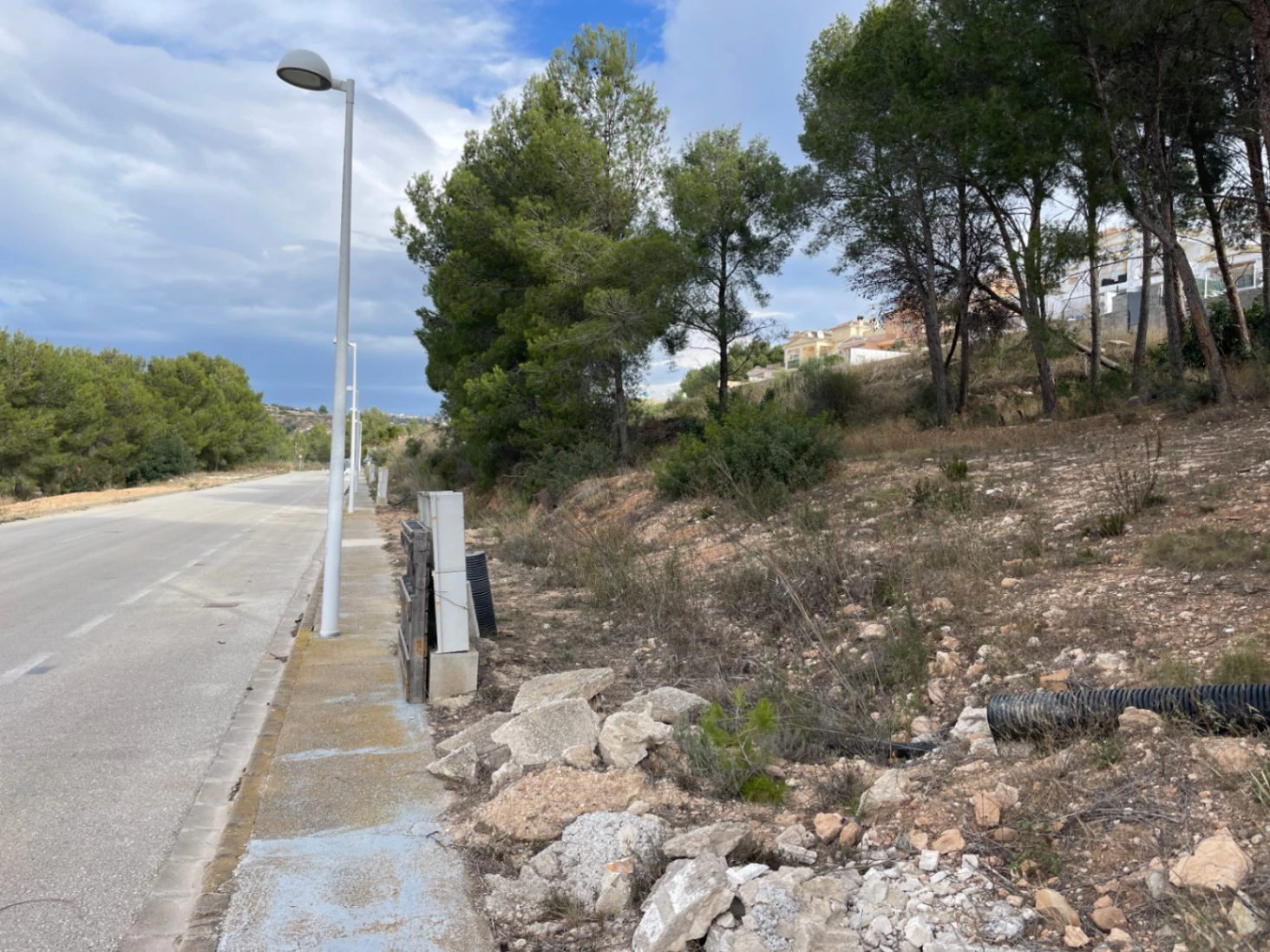 Parcela edificable en venta para construcción de pareados en Empedrola Calpe, Costa Blanca