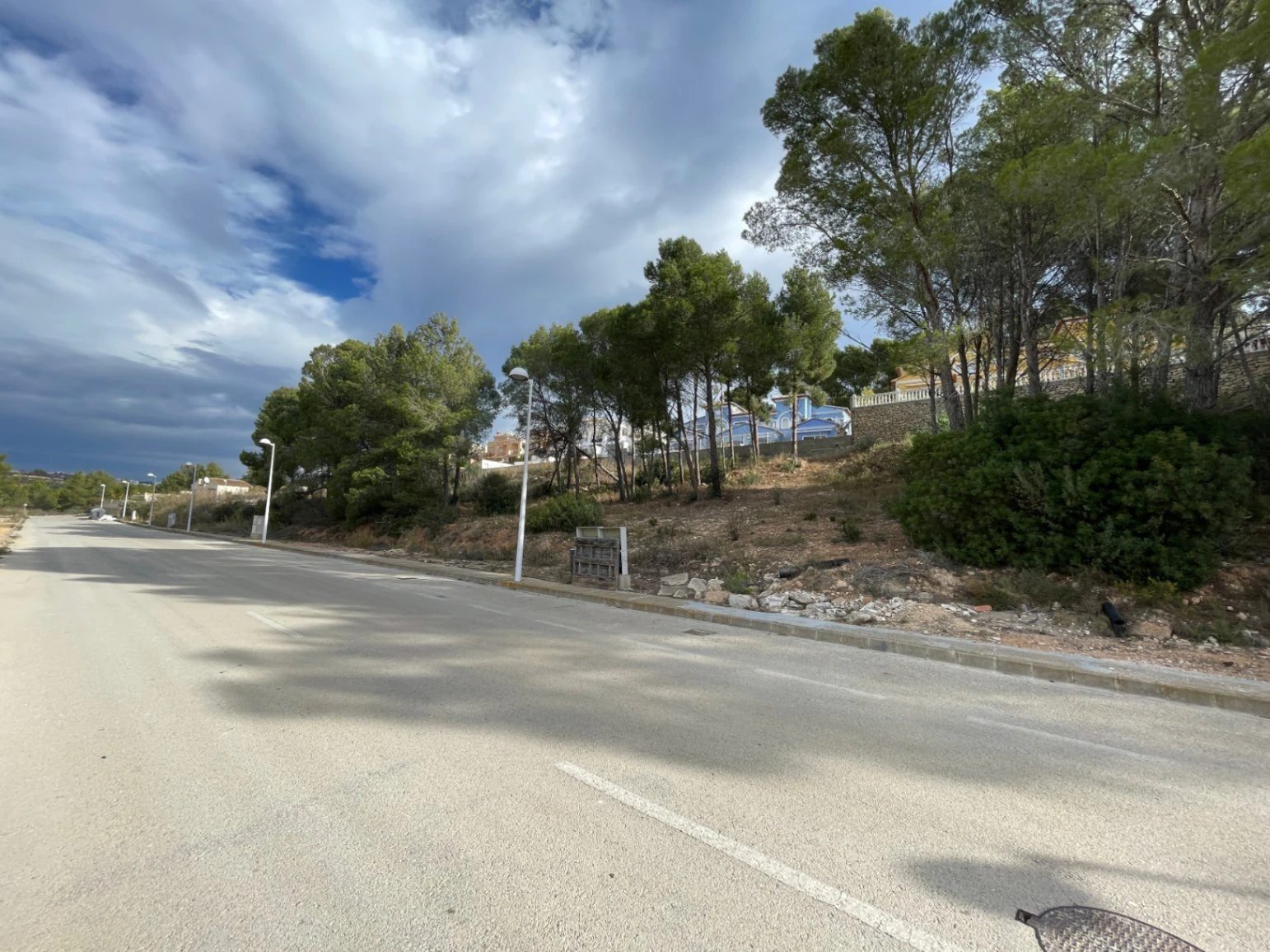 Parcela edificable en venta para construcción de pareados en Empedrola Calpe, Costa Blanca