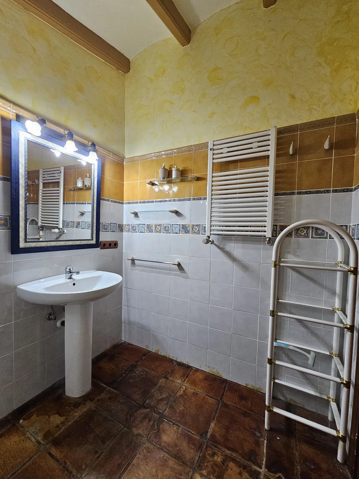 Finca en venta en Calpe con 4 habitaciones y piscina privada