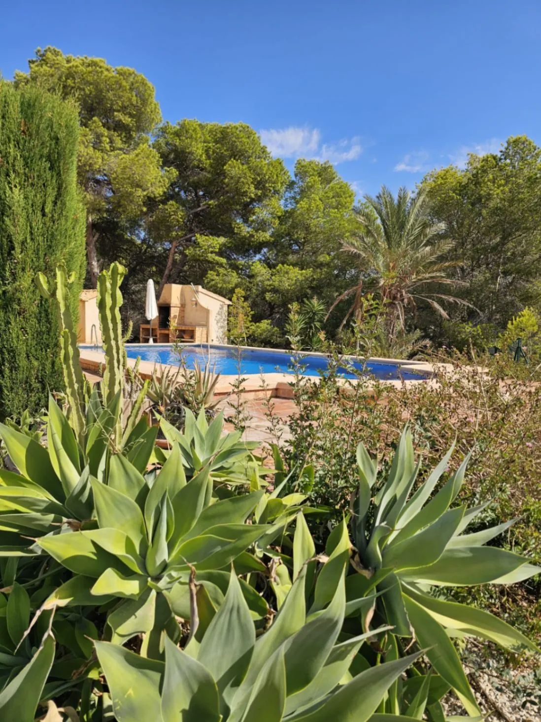Finca en venta en Calpe con 4 habitaciones y piscina privada