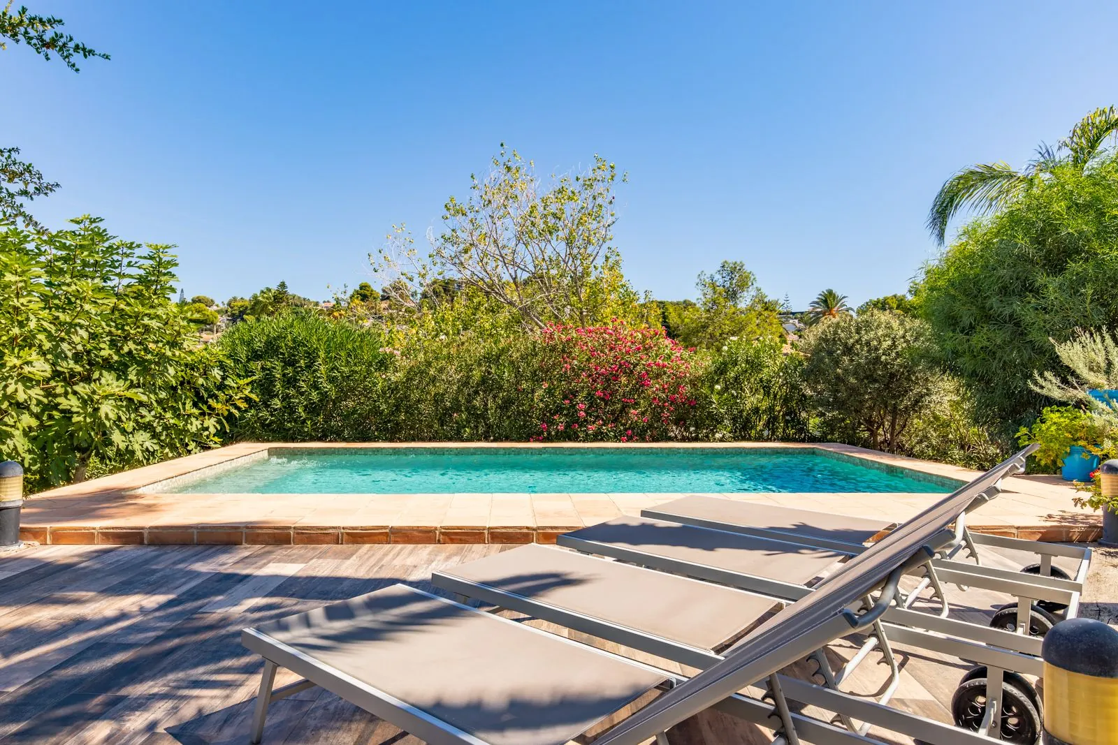 Villa de estilo Mediterráneo a solo 300 metros del mar en Baladrar, Benissa.