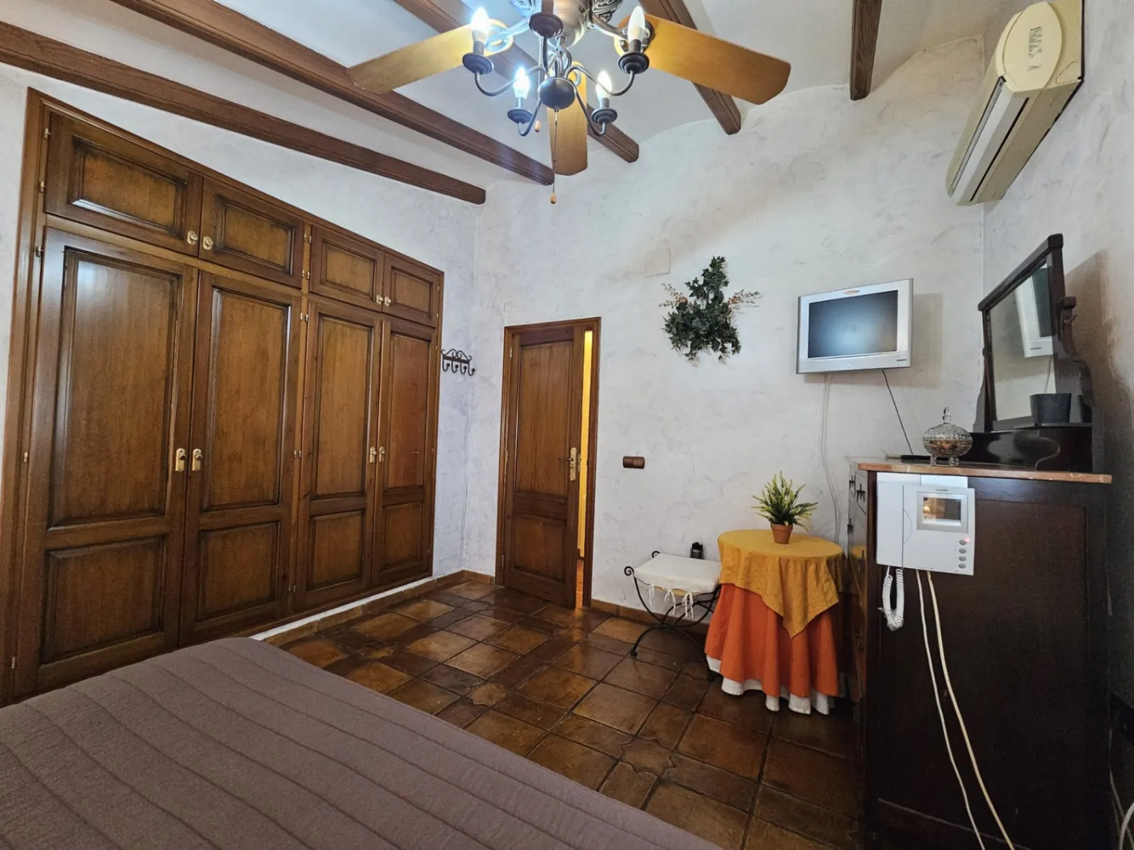 Finca en venta en Calpe con 4 habitaciones y piscina privada