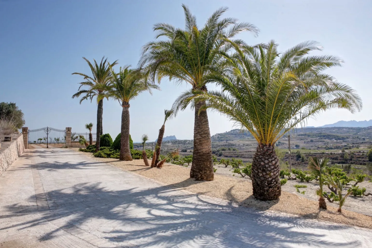 Finca de estilo rústico con imponentes vistas al mar a la venta en Moraira