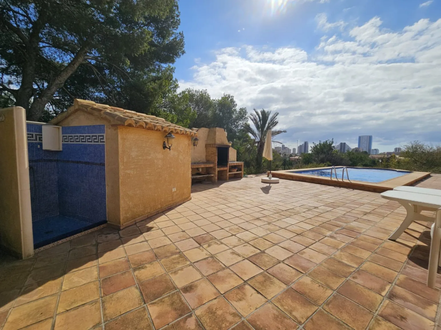 Finca en venta en Calpe con 4 habitaciones y piscina privada