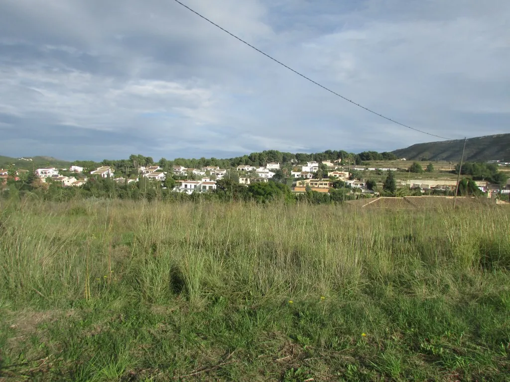 Se vende gran Parcela en Benitachell