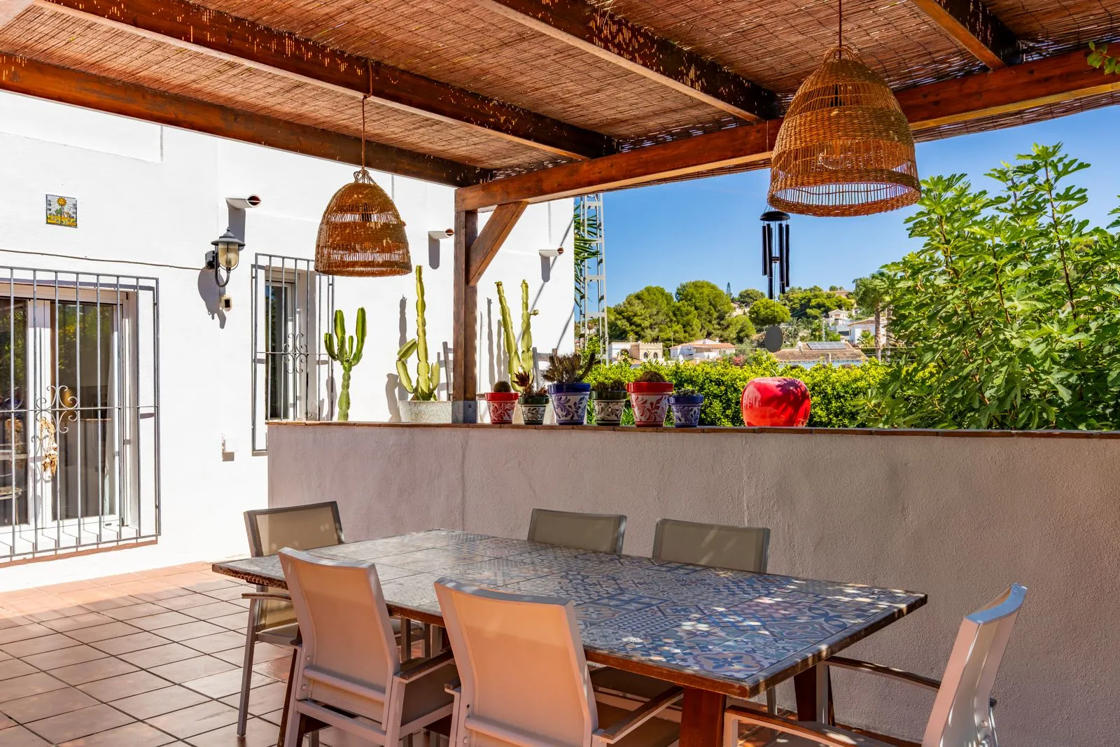 Villa de estilo Mediterráneo a solo 300 metros del mar en Baladrar, Benissa.