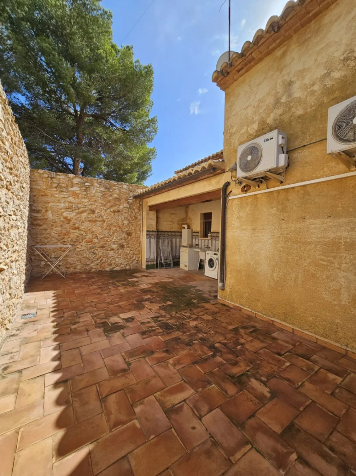 Finca en venta en Calpe con 4 habitaciones y piscina privada