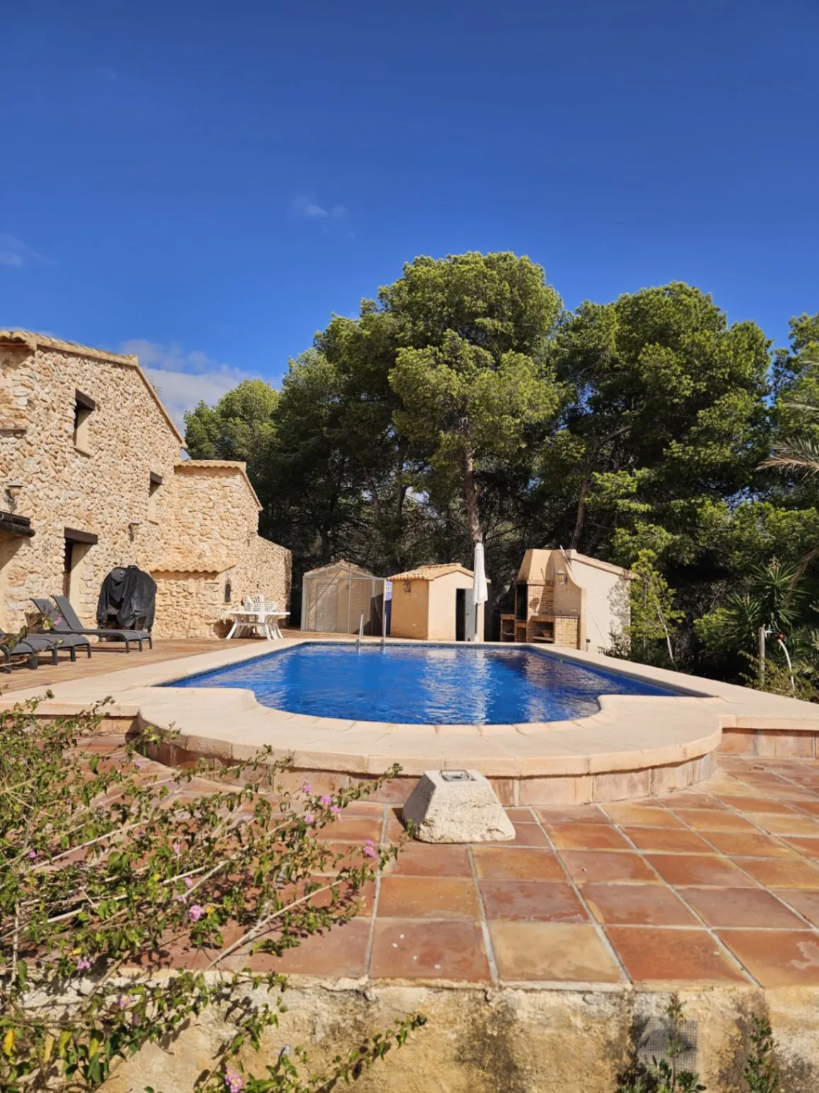Finca en venta en Calpe con 4 habitaciones y piscina privada