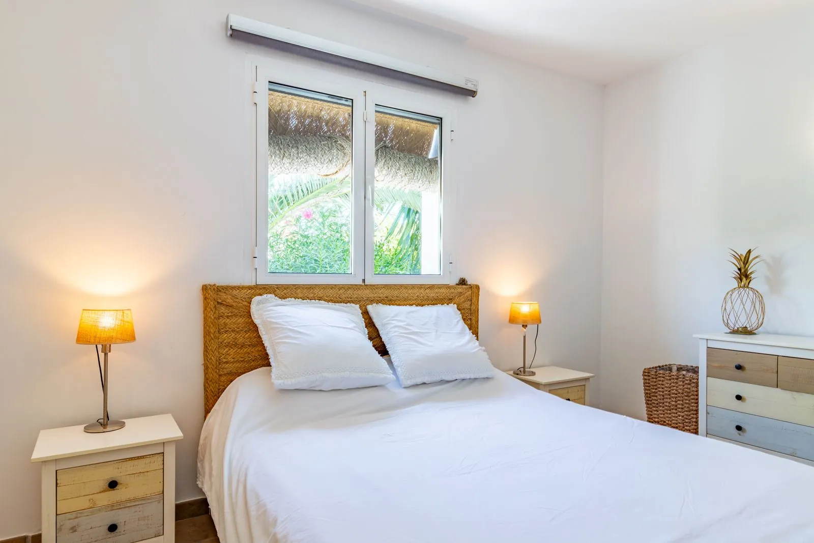 Villa de estilo Mediterráneo a solo 300 metros del mar en Baladrar, Benissa.