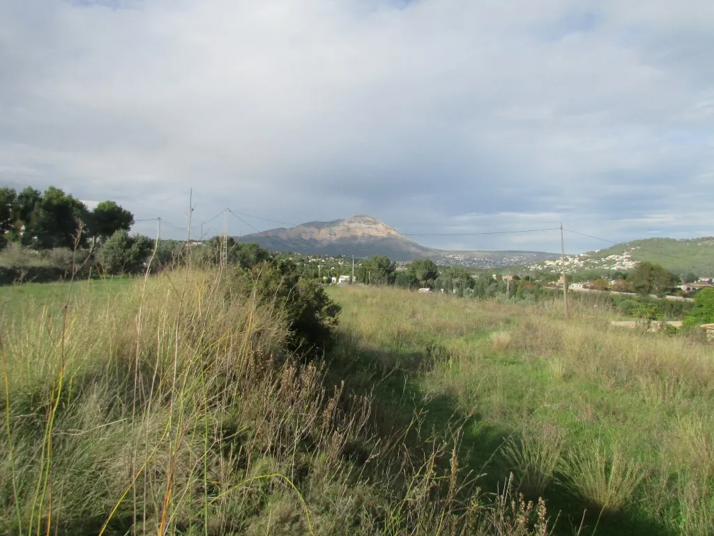 Se vende gran Parcela en Benitachell