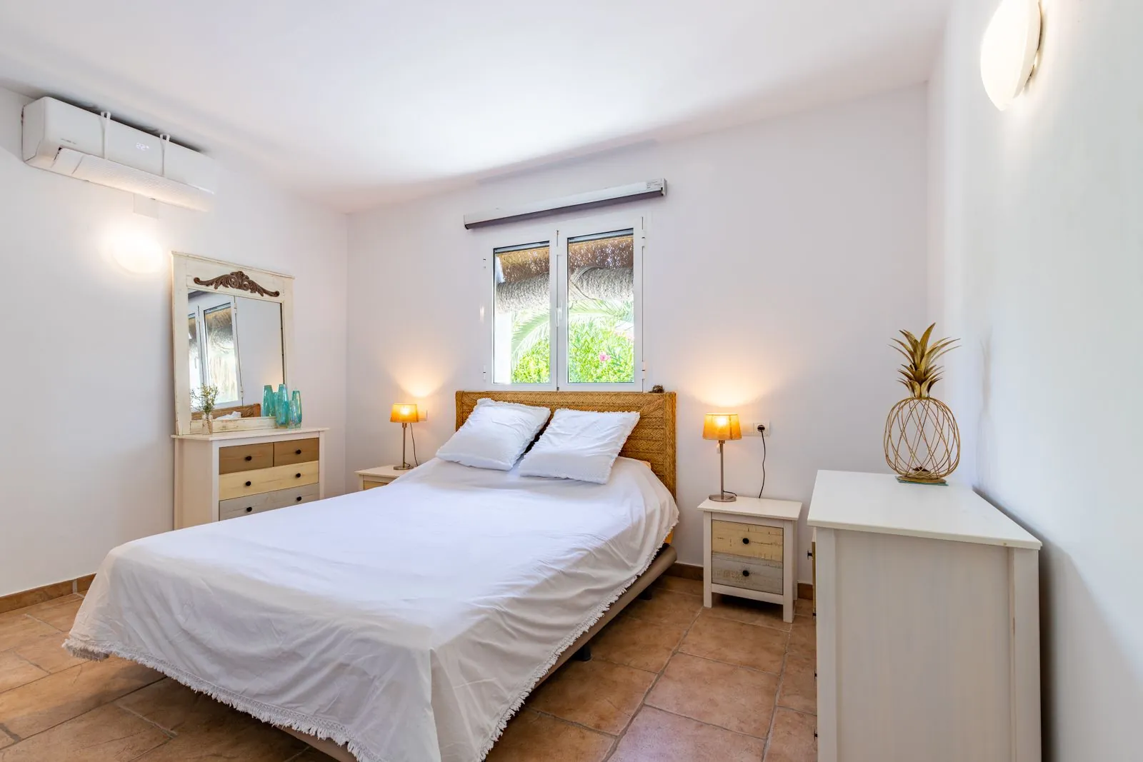 Villa de estilo Mediterráneo a solo 300 metros del mar en Baladrar, Benissa.