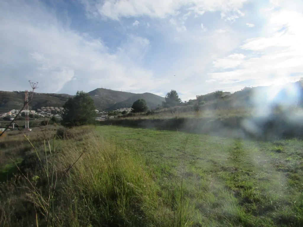 Se vende gran Parcela en Benitachell