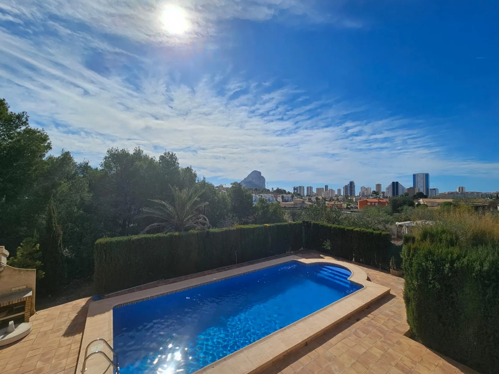 Finca en venta en Calpe con 4 habitaciones y piscina privada