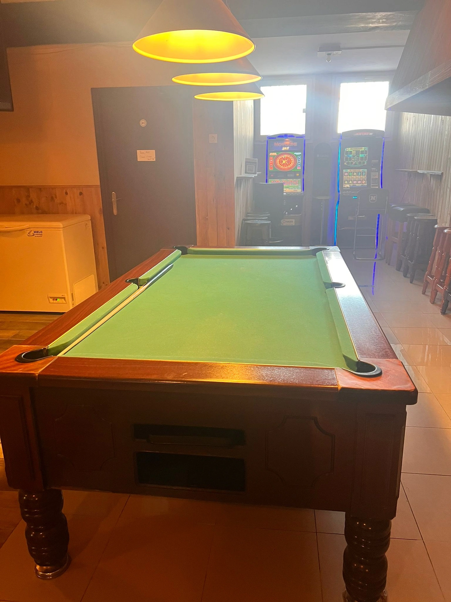 Bar popular en alquiler o dominio absoluto en la ciudad de Moraira