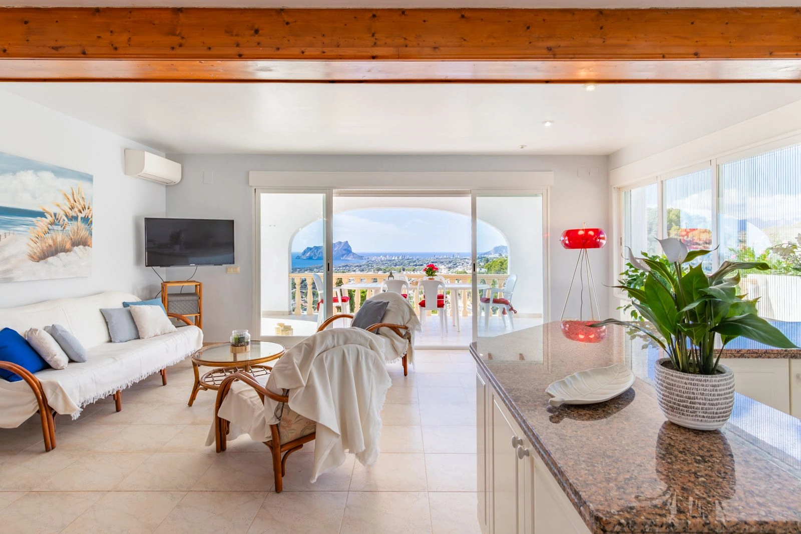 Villa de 3 dormitorios y espectaculares vistas al mar a la venta en Benimeit - Moraira, Costa Blanca