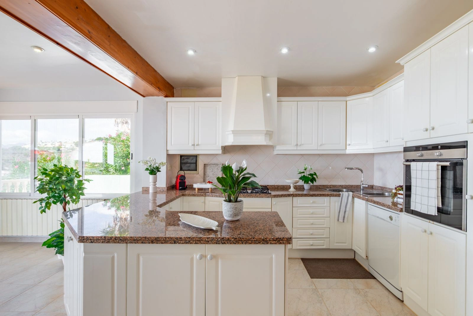 Villa de 3 dormitorios y espectaculares vistas al mar a la venta en Benimeit - Moraira, Costa Blanca