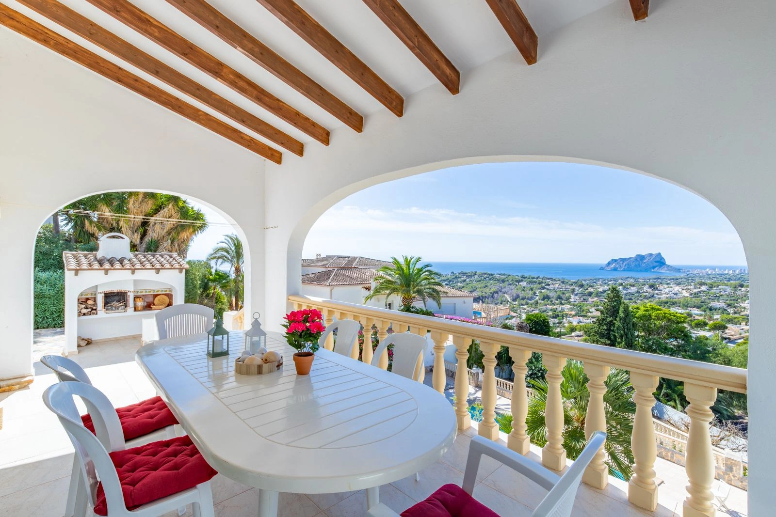 Villa de 3 dormitorios y espectaculares vistas al mar a la venta en Benimeit - Moraira, Costa Blanca