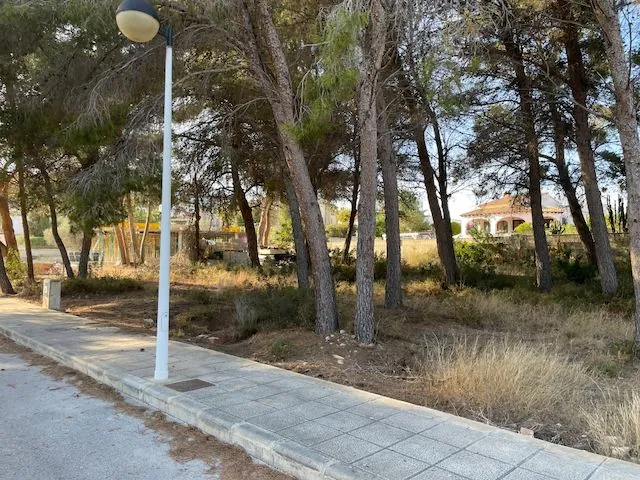 Parcela edificable en venta en Moraira | urbanización Estret