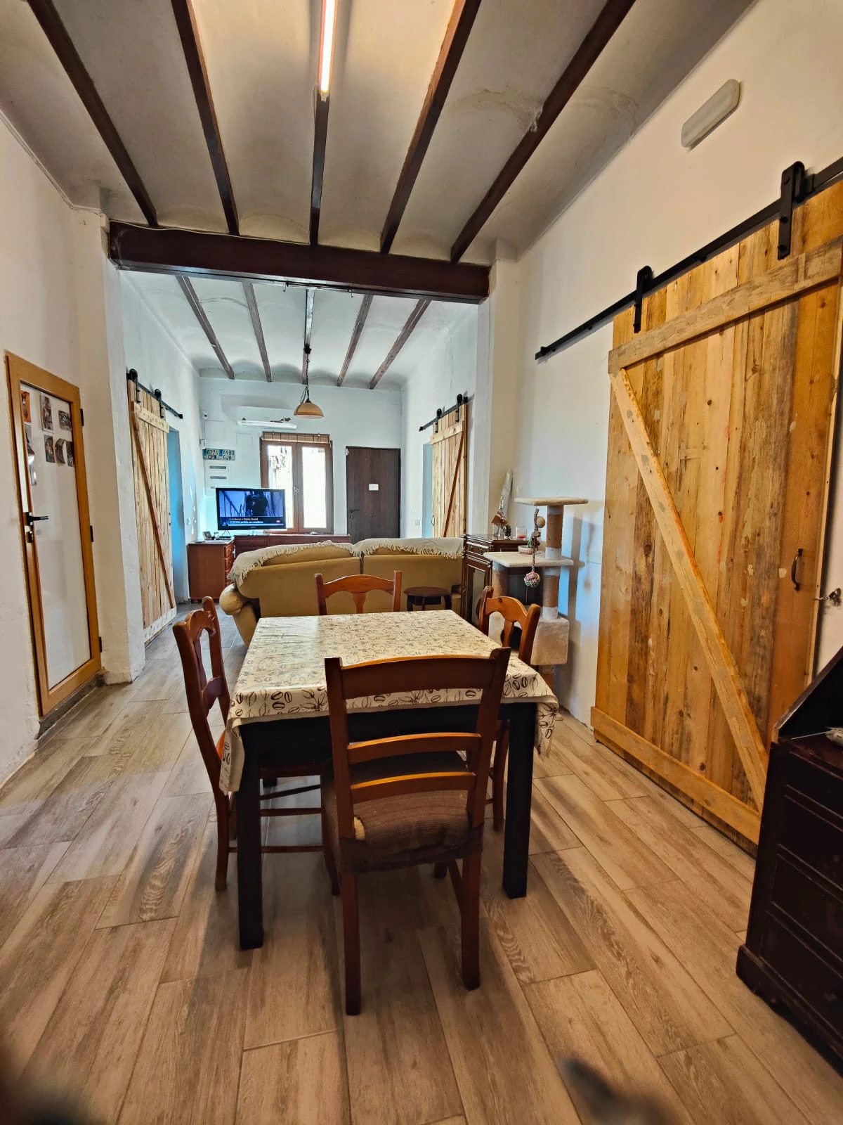 Parcela de 12.137 m2 con casa rústica habitable y bonitas vistas al mar y al Peñón de Ifach  - Benissa