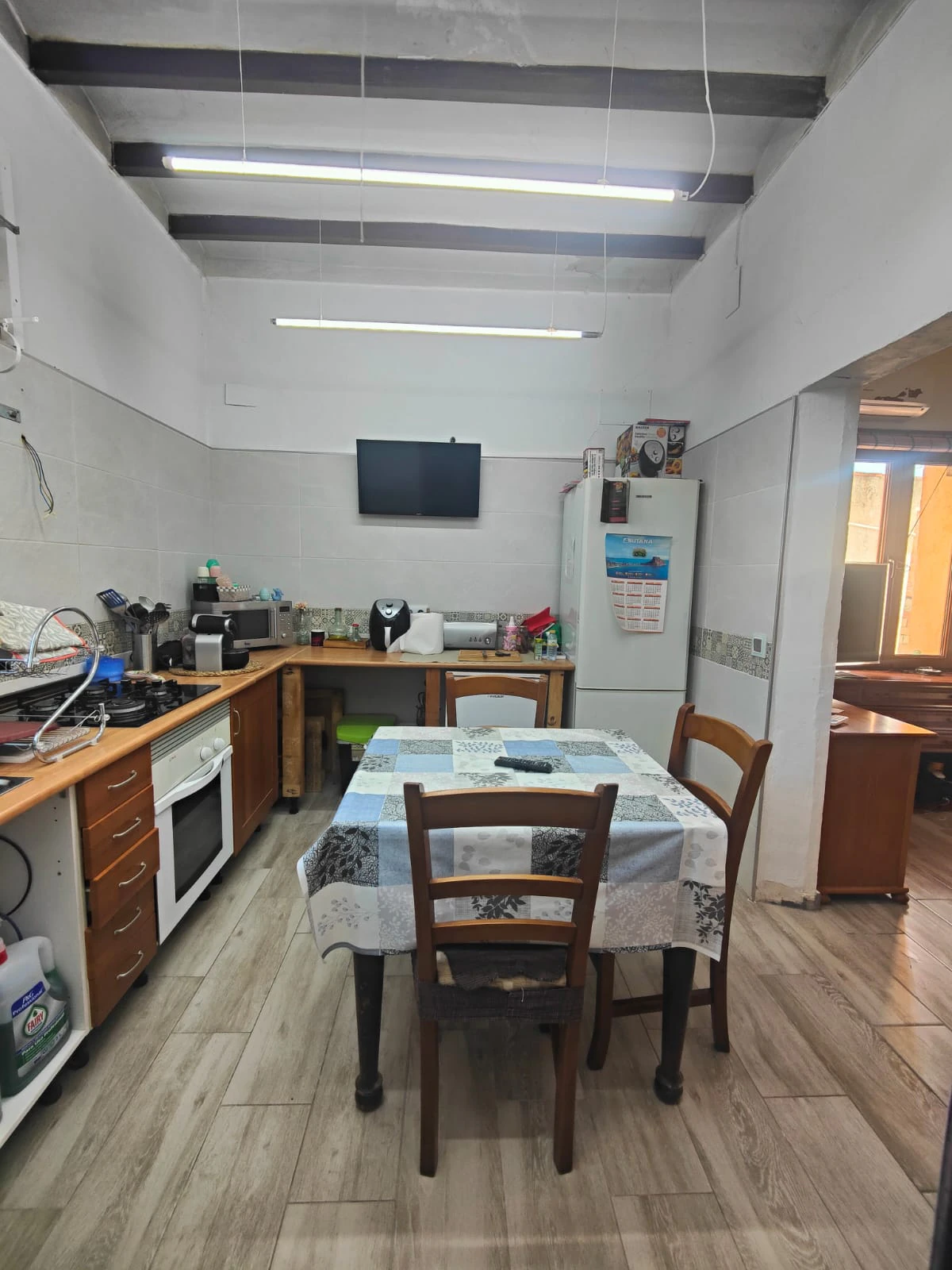 Parcela de 12.137 m2 con casa rústica habitable y bonitas vistas al mar y al Peñón de Ifach  - Benissa
