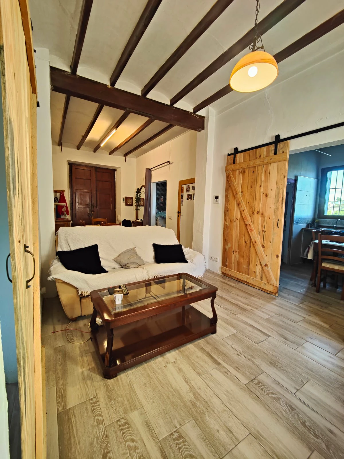 Parcela de 12.137 m2 con casa rústica habitable y bonitas vistas al mar y al Peñón de Ifach  - Benissa