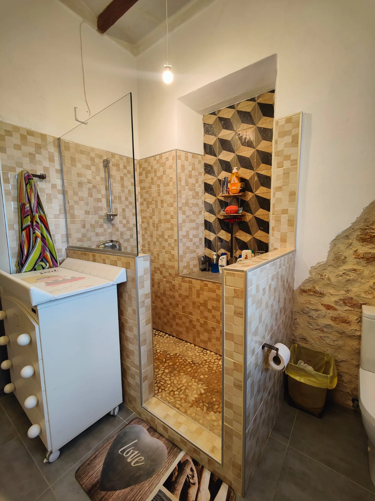 Parcela de 12.137 m2 con casa rústica habitable y bonitas vistas al mar y al Peñón de Ifach  - Benissa