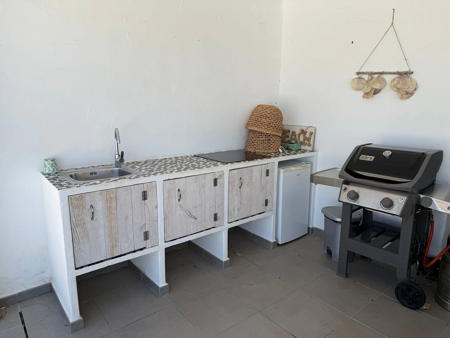 Chalet en venta en Jávea con 6 dormitorios y piscina.