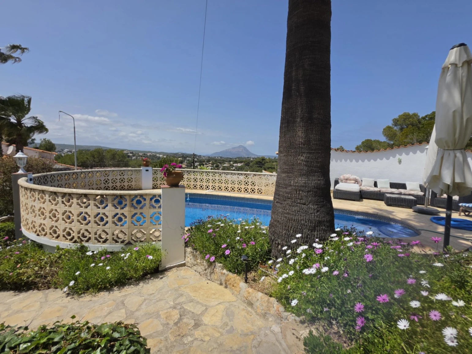 Encantadora villa en la prestigiosa zona de Balcón al Mar, Jávea