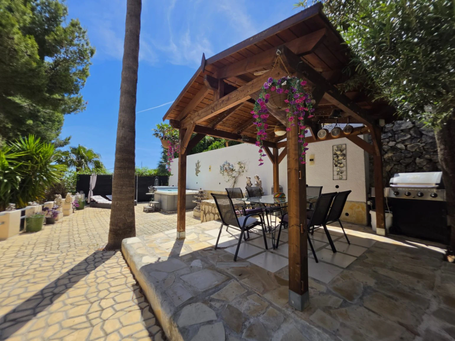 Villa mediterránea con vistas al mar y al valle en Benissa Costa – Montemar