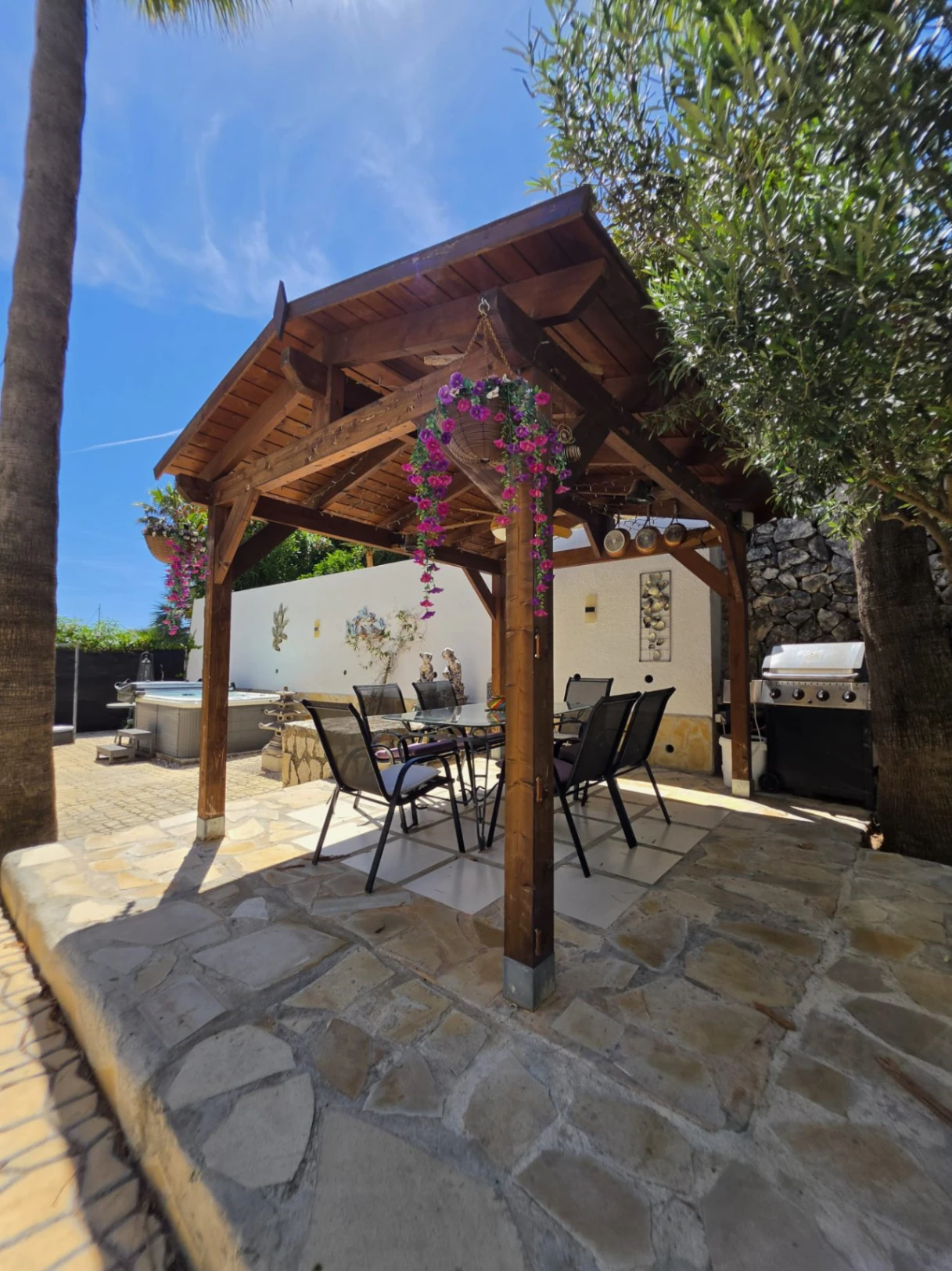 Villa mediterránea con vistas al mar y al valle en Benissa Costa – Montemar
