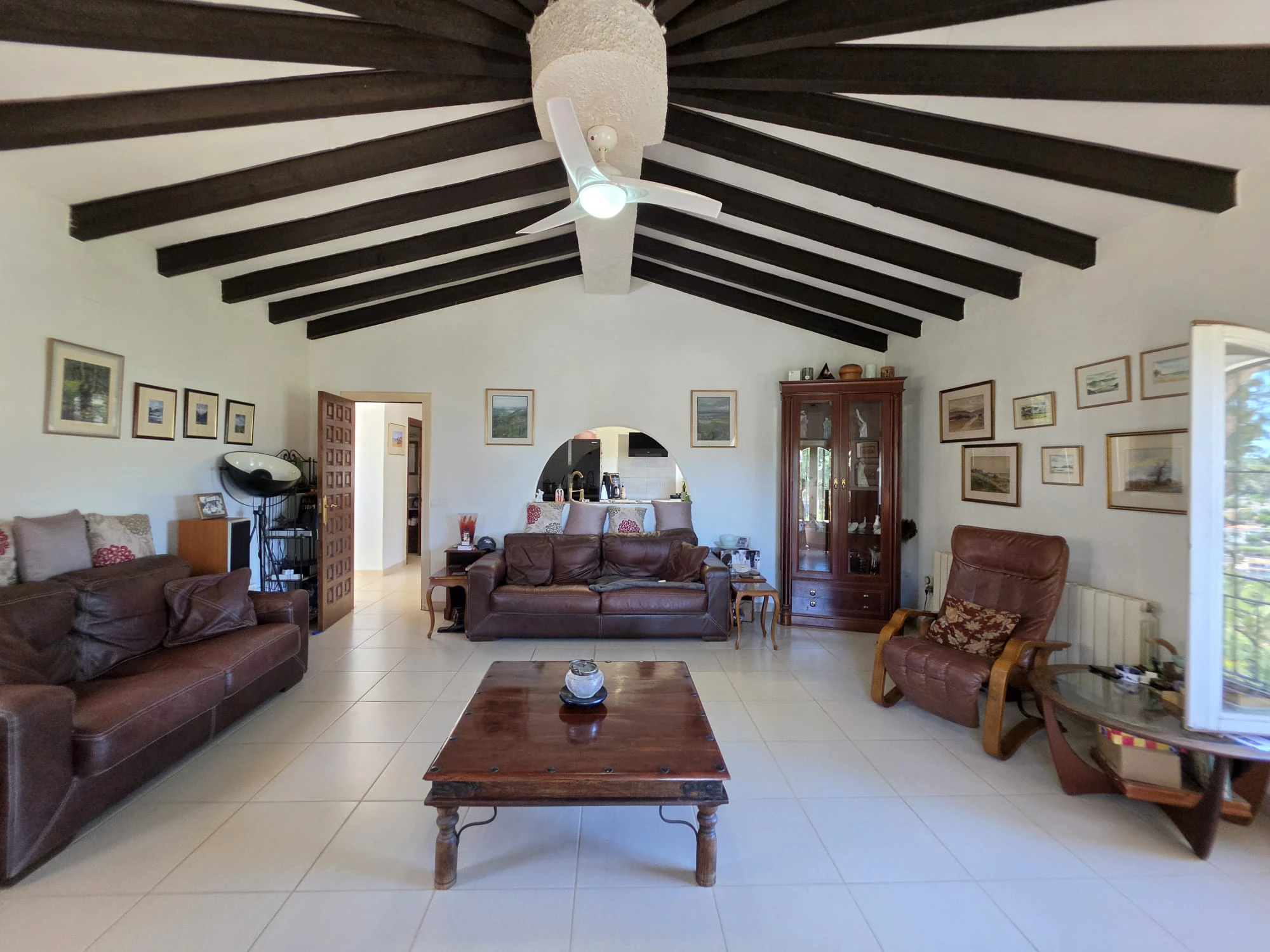 Villa mediterránea con vistas al mar y al valle en Benissa Costa – Montemar