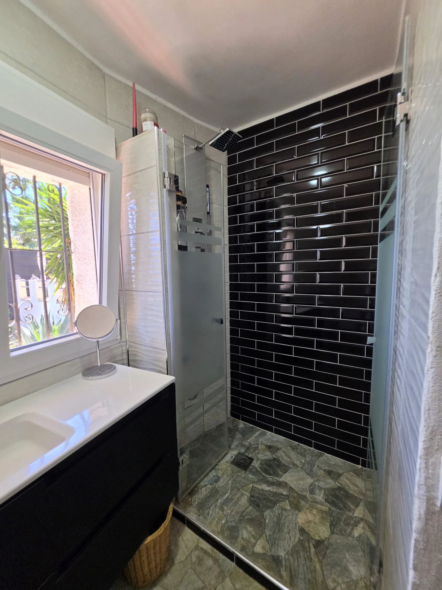 Villa mediterránea con vistas al mar y al valle en Benissa Costa – Montemar