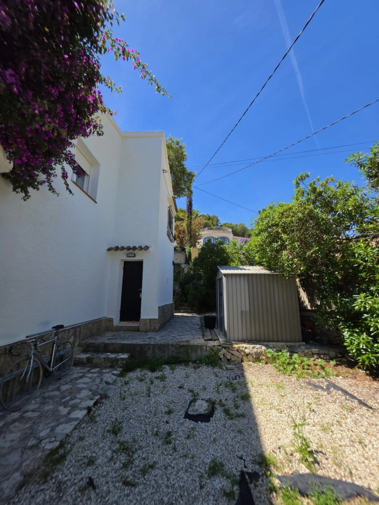 Villa mediterránea con vistas al mar y al valle en Benissa Costa – Montemar