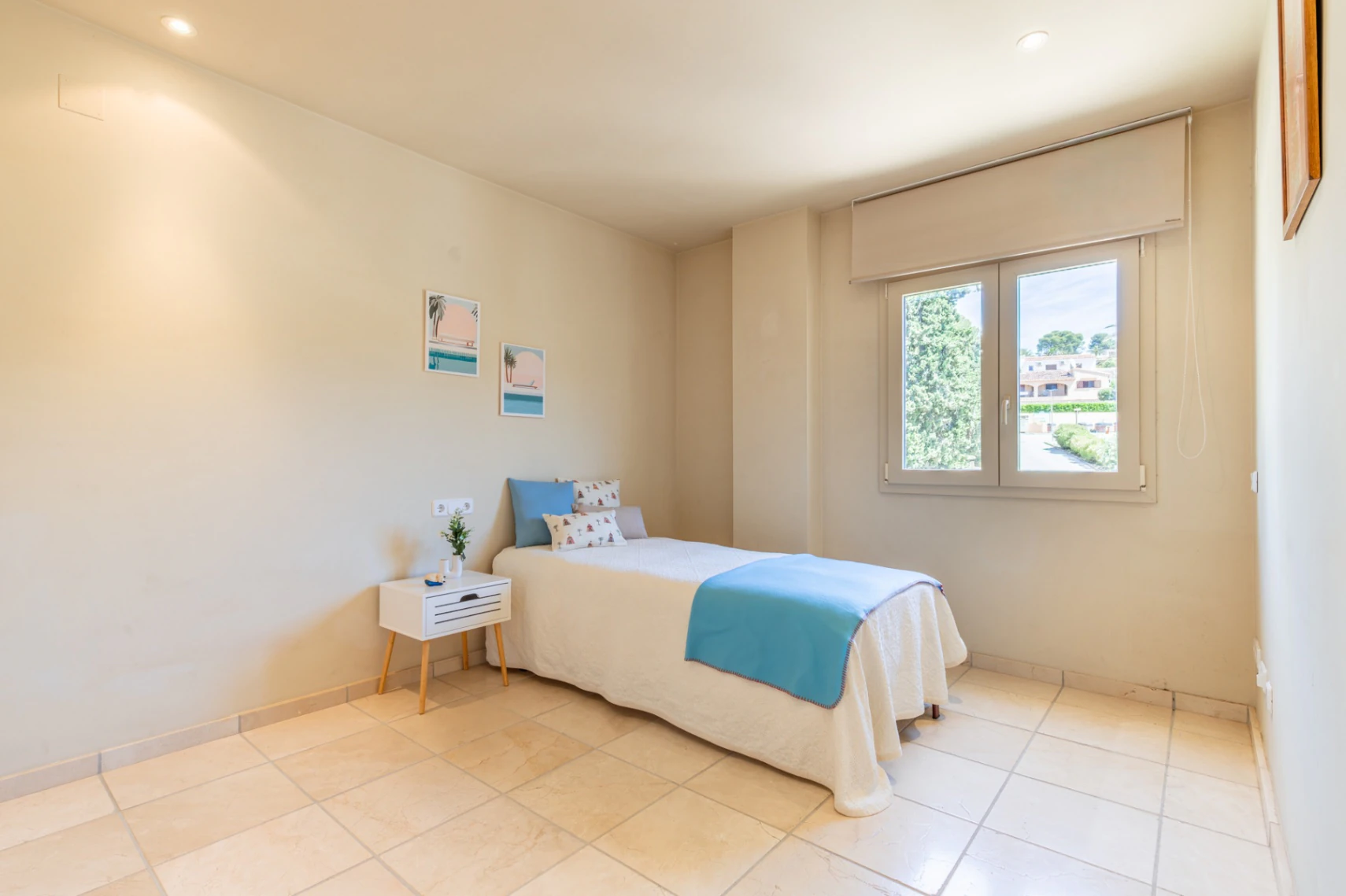 Apartamento de lujo en venta en Moraira centro con gran piscina y orientación sur
