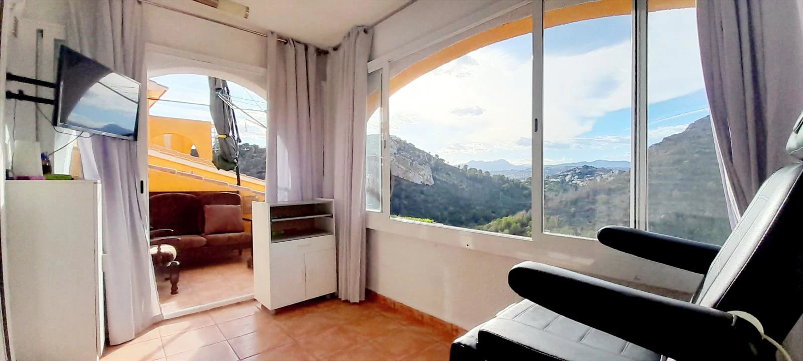 Adosado con encanto en Cumbre del Sol – Tu refugio entre montaña y mar
