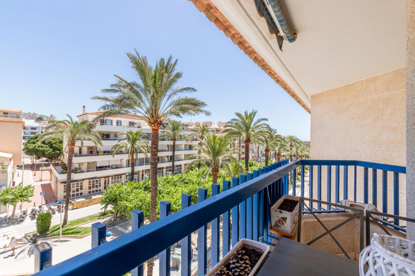 Apartamento con terrazas y vistas al mar en venta en el centro de Moraira