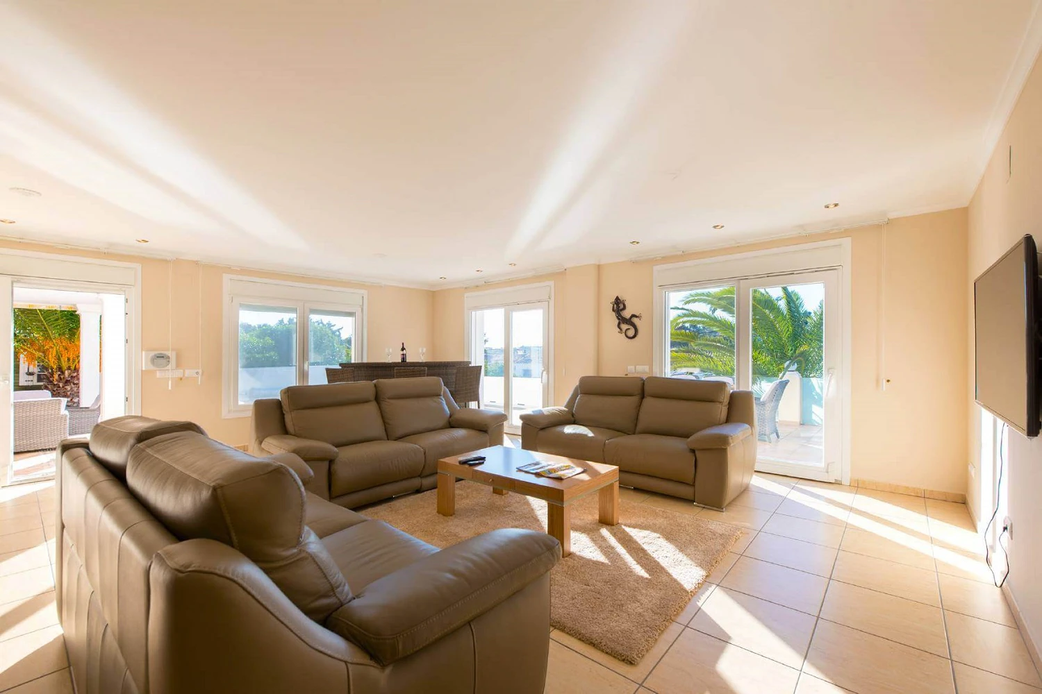 Villa en venta en Moraira, Pinar de l´Advocat con piscina.